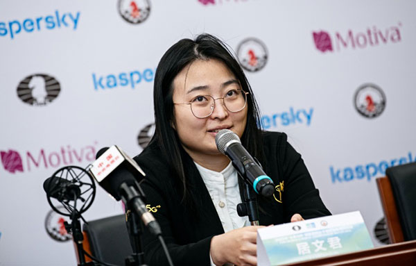 Цзюй Вэньцзюнь защитила титул чемпионки мира, 2023